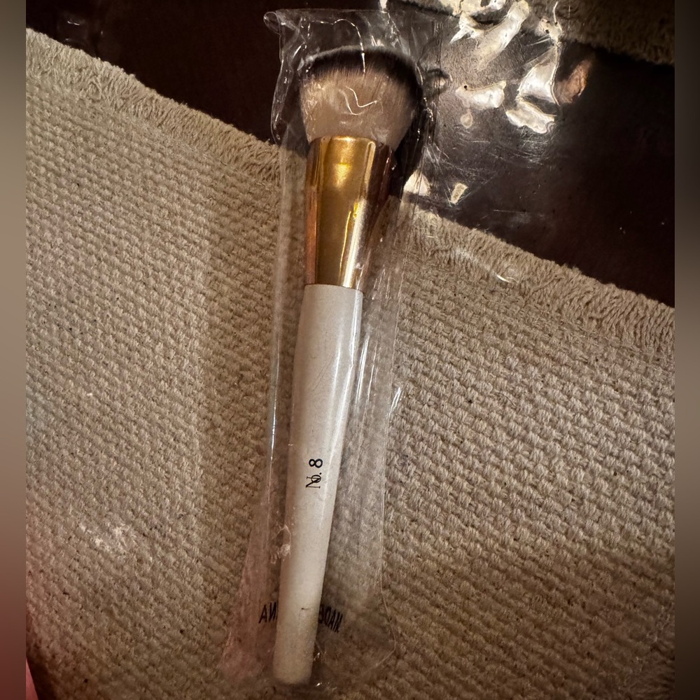 Doll 10 No8 Gold and White Makeup Brush